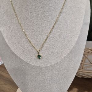 Elegant 10k Gold Necklace with Green Pendant